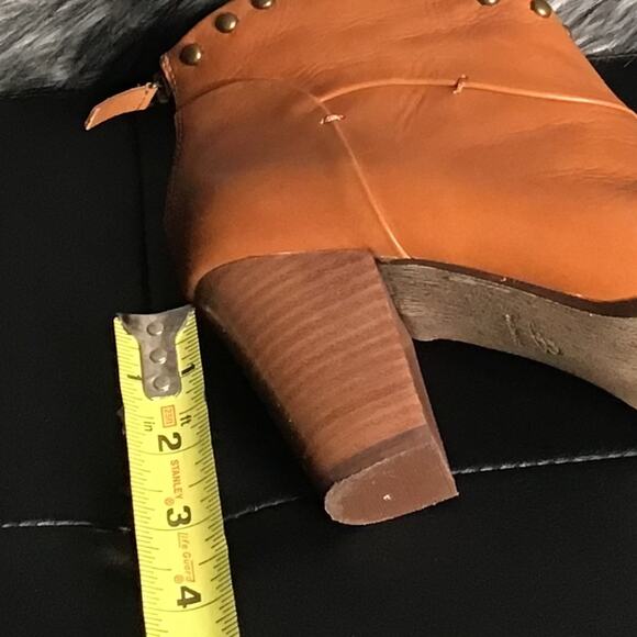 B. Makowski Brown Leather Ankle Boots 7.5M - Picture 5 of 9